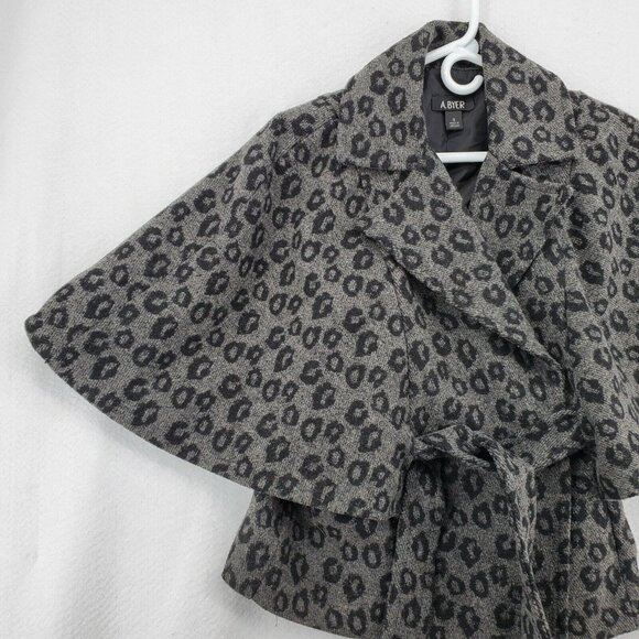 A. Byer Jacket Women's Batwing Sleeve Belted Parka Animal Print Gray Black Small - Picture 4 of 12